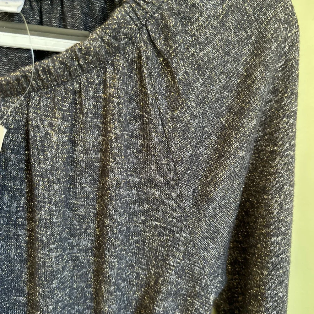 NWT Gap  knit sparkle jumpsuit. Grey w/gold lurex thread. 6/7. Holiday vibes!